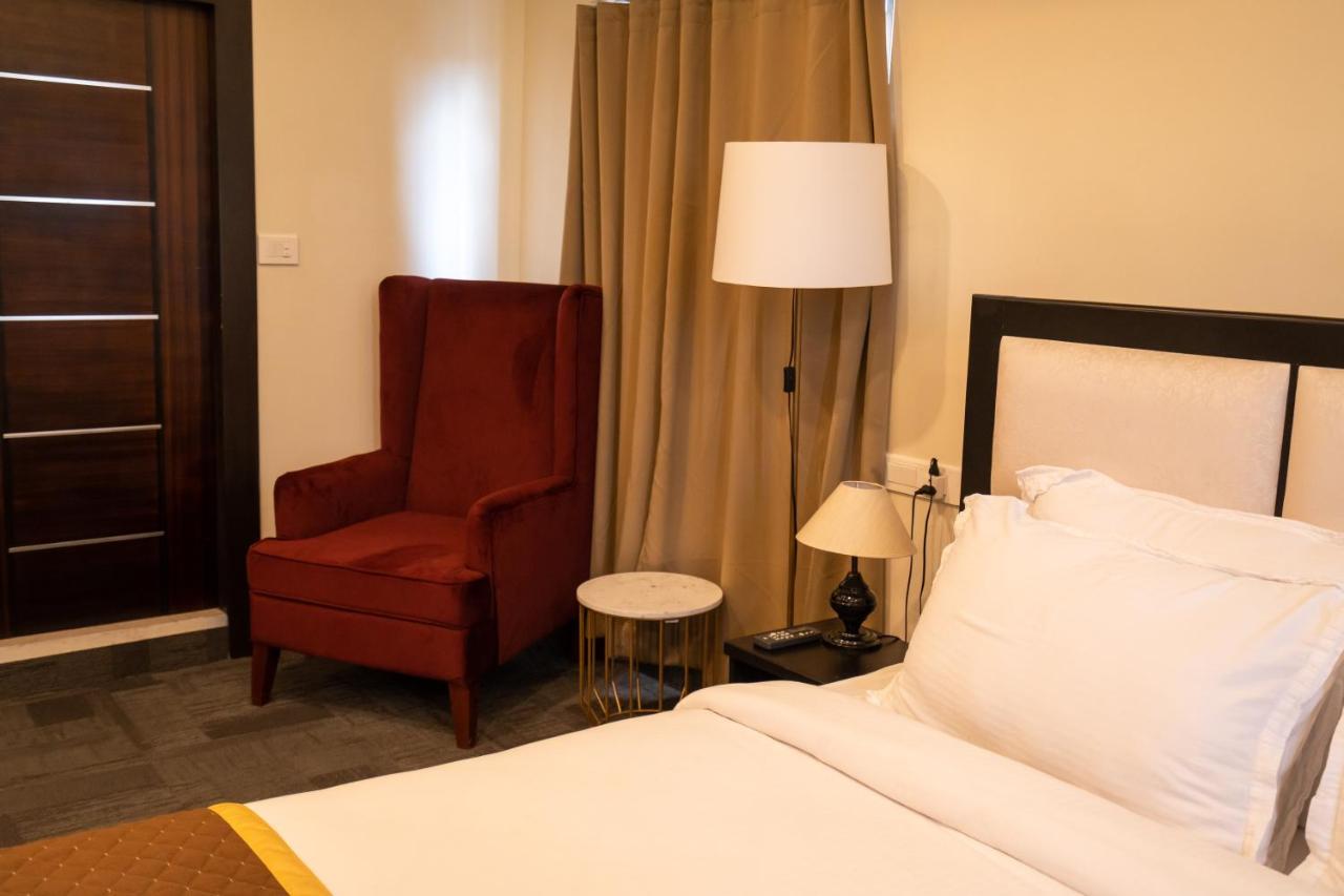 Royale Lalawi Hotel Aizawl Bagian luar foto